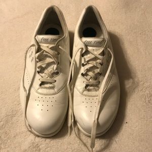 Comfortable SAS work shoes. Size 10 1/2 wide.